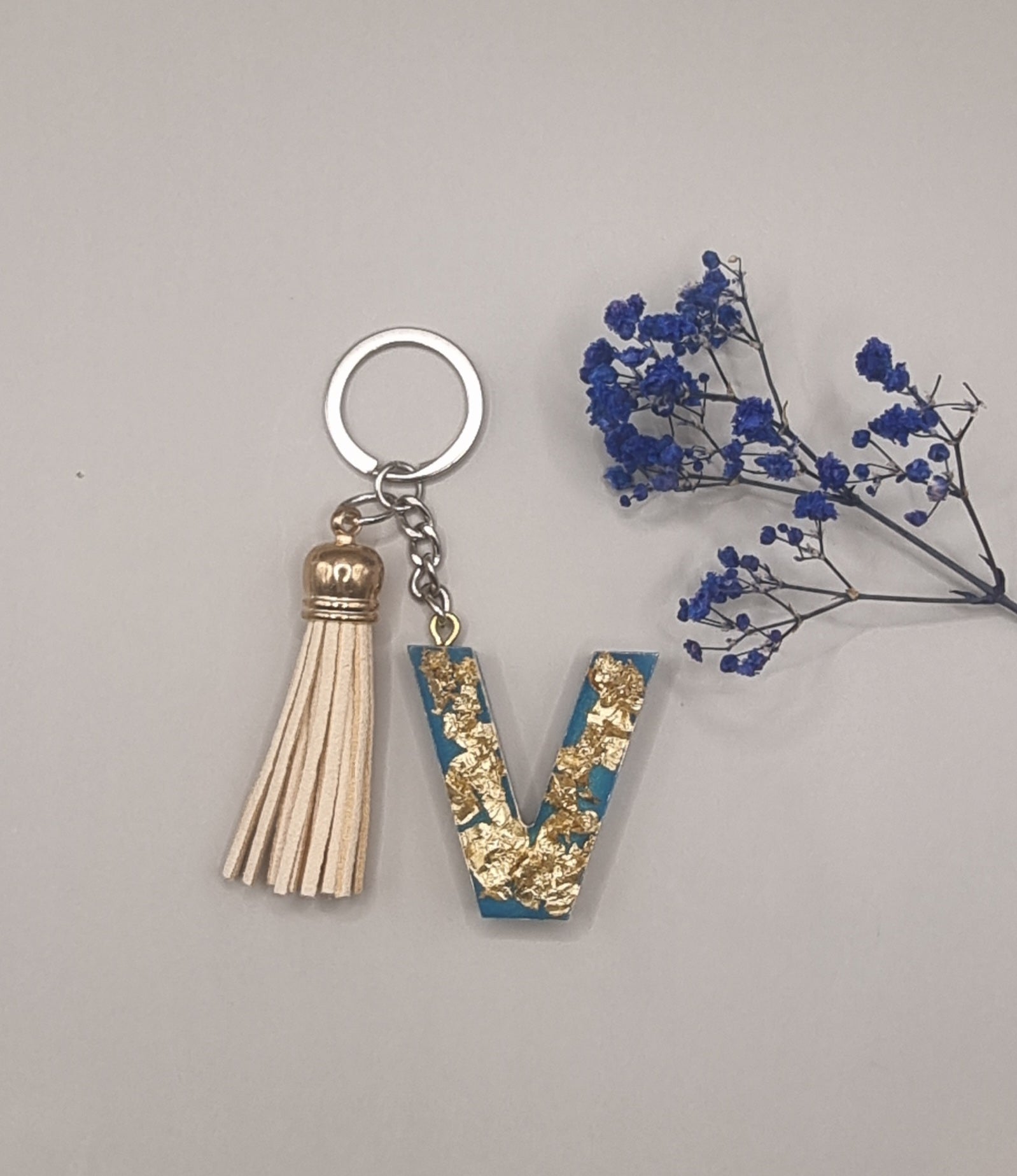 Initial V Keychain